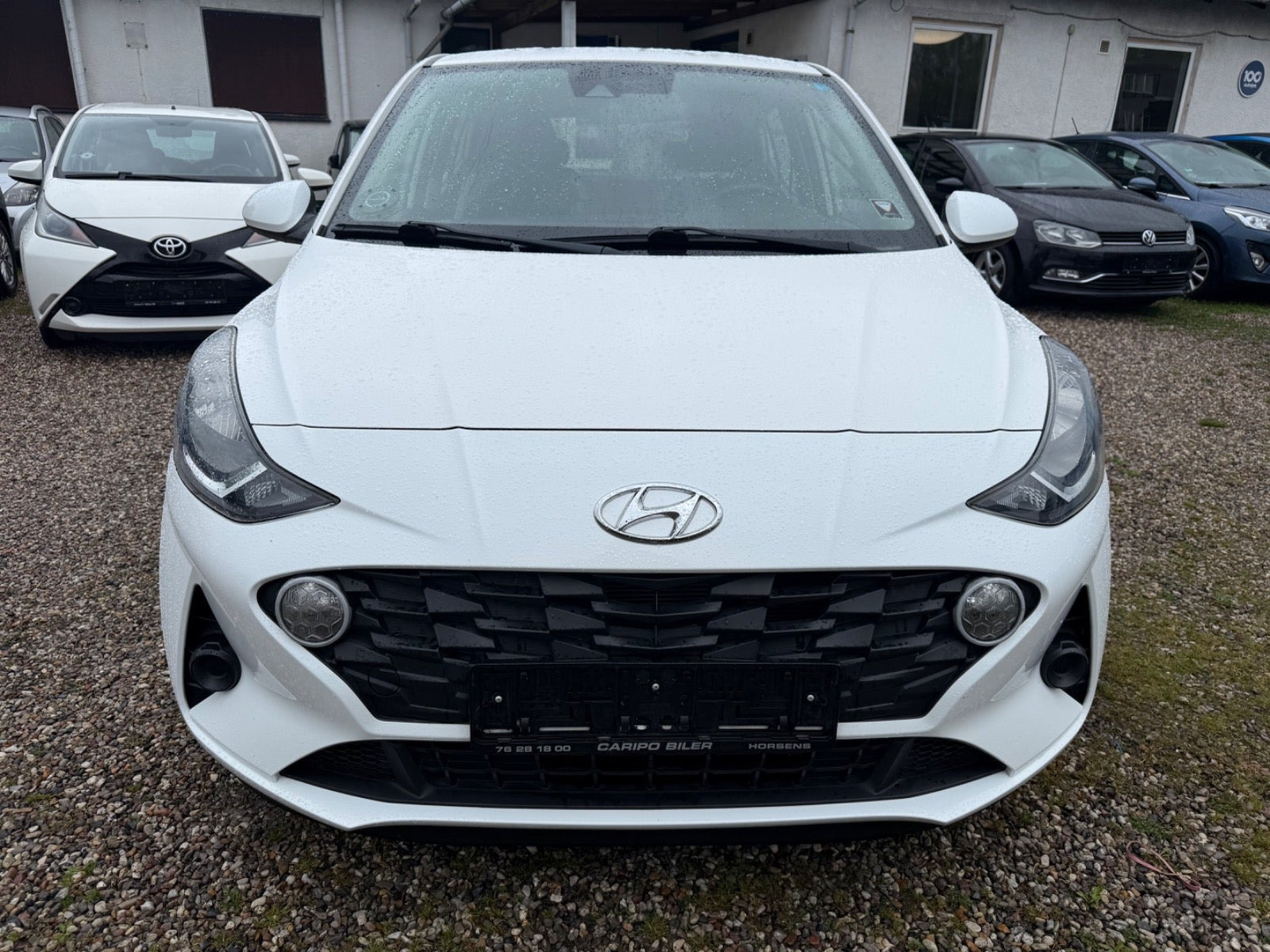 Hvid Hyundai i10 fra 2021