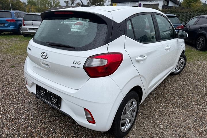 Hvid Hyundai i10 fra 2021