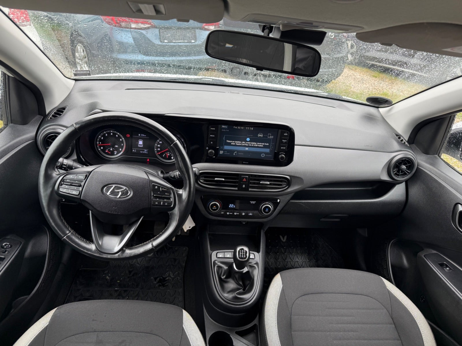 Hvid Hyundai i10 fra 2021