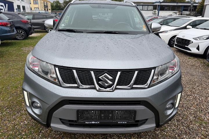 Grå Suzuki Vitara fra 2016