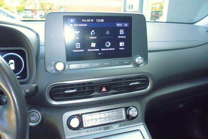 Hvid Hyundai Kona fra 2022