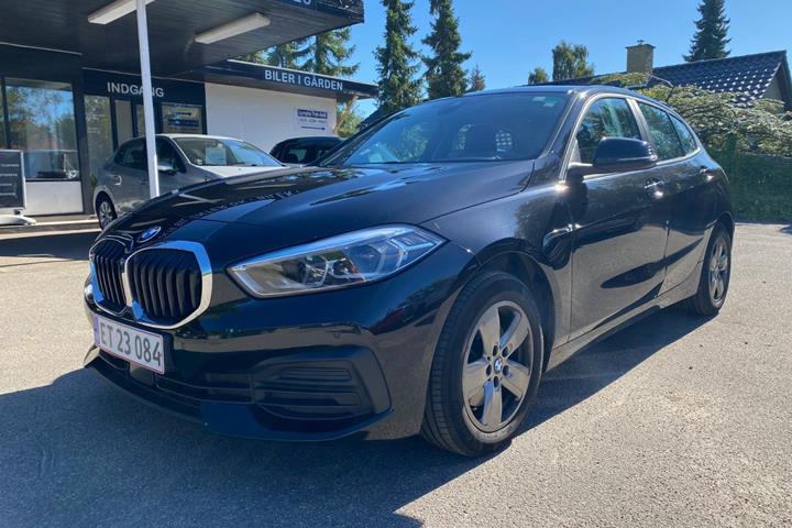 Sort BMW 118i fra 2022