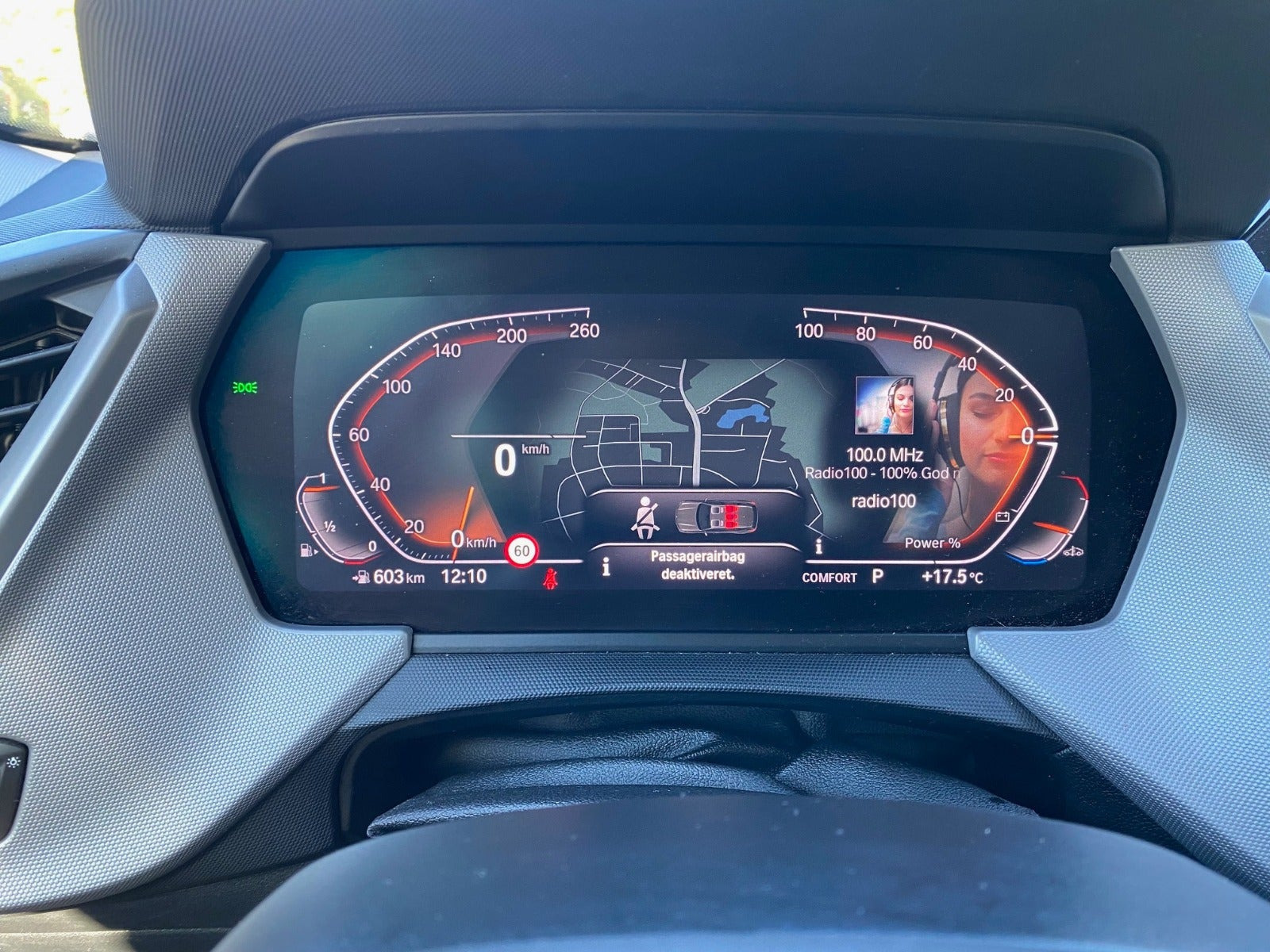 Sort BMW 118i fra 2022
