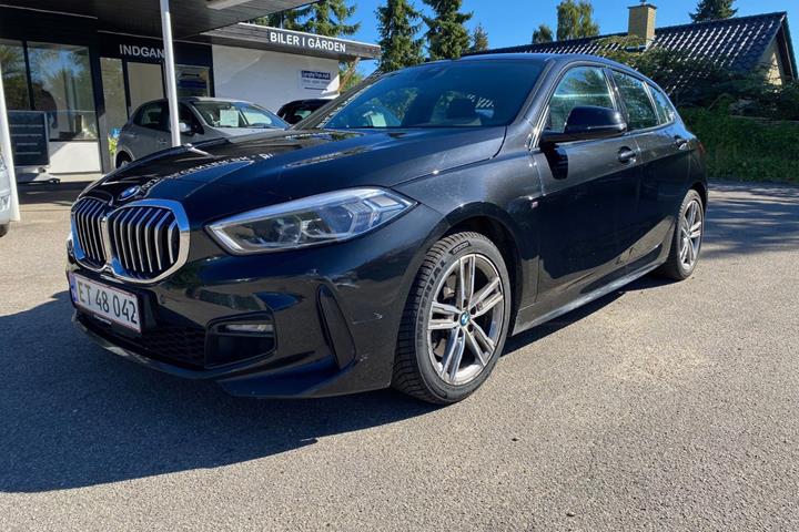 Sort BMW 118i fra 2020