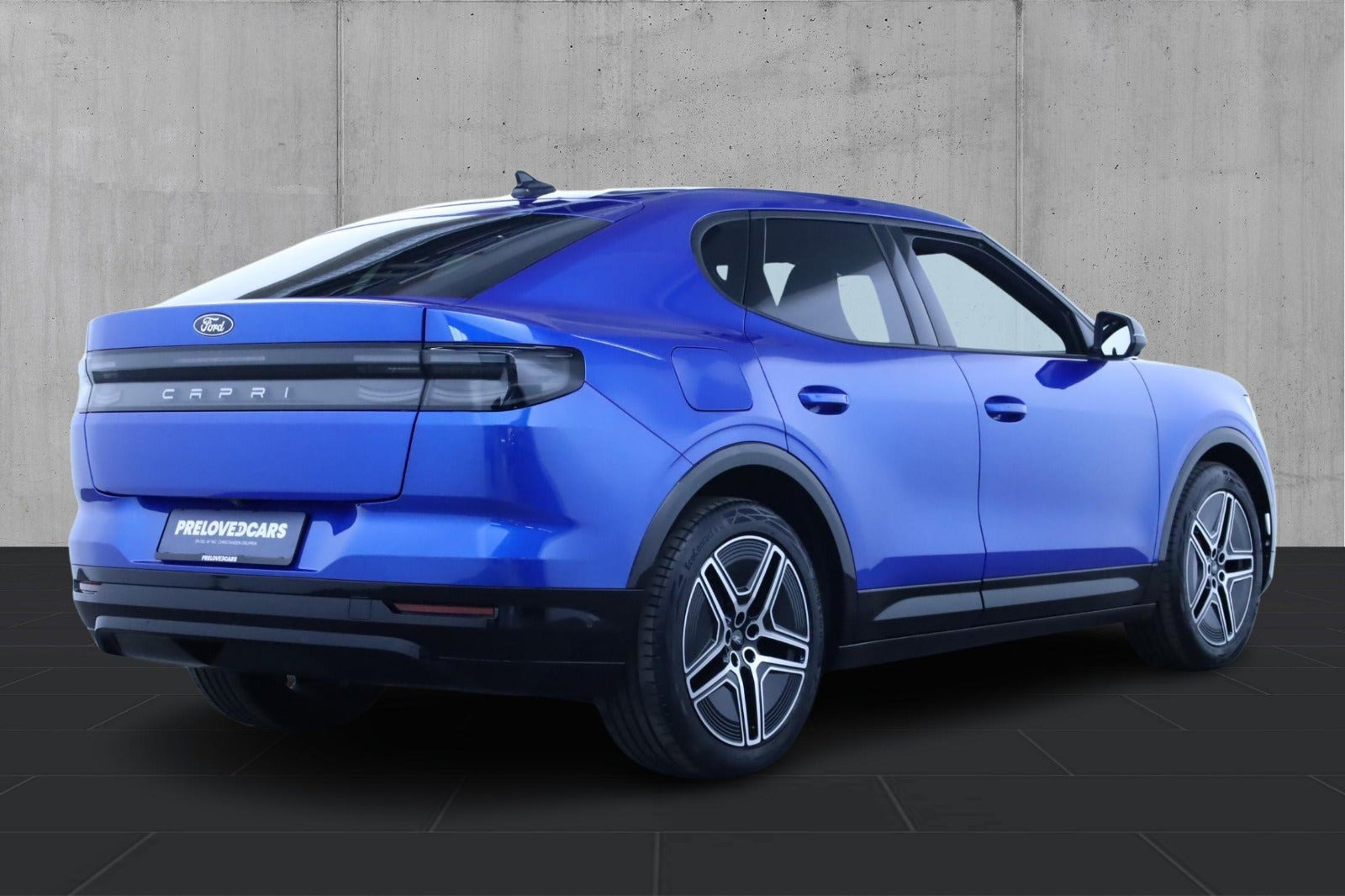 Blå Ford Capri fra 2025