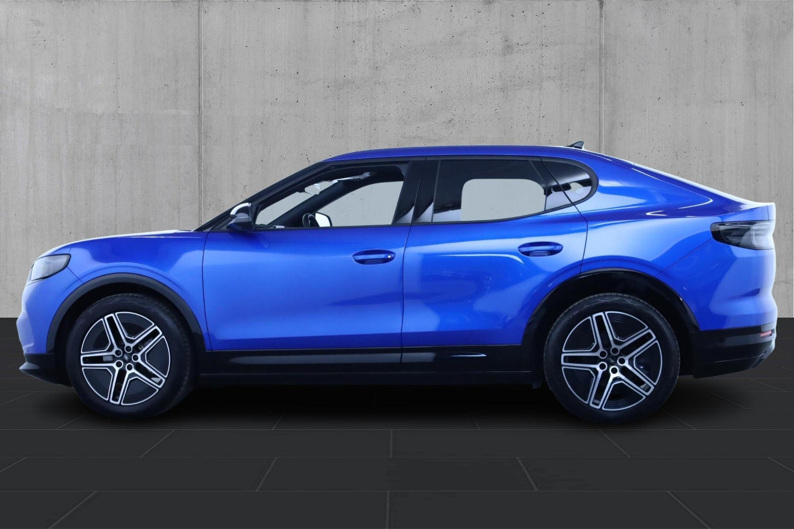 Blå Ford Capri fra 2025