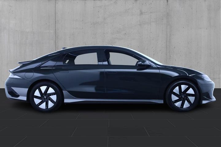 Grøn Hyundai Ioniq 6 fra 2025
