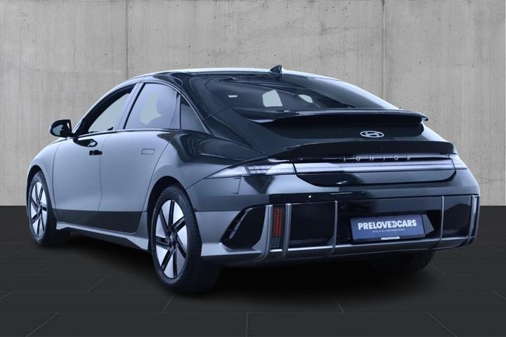 Grøn Hyundai Ioniq 6 fra 2025
