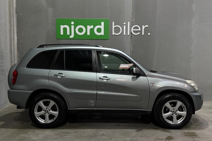 undefined Toyota RAV4 fra 2005