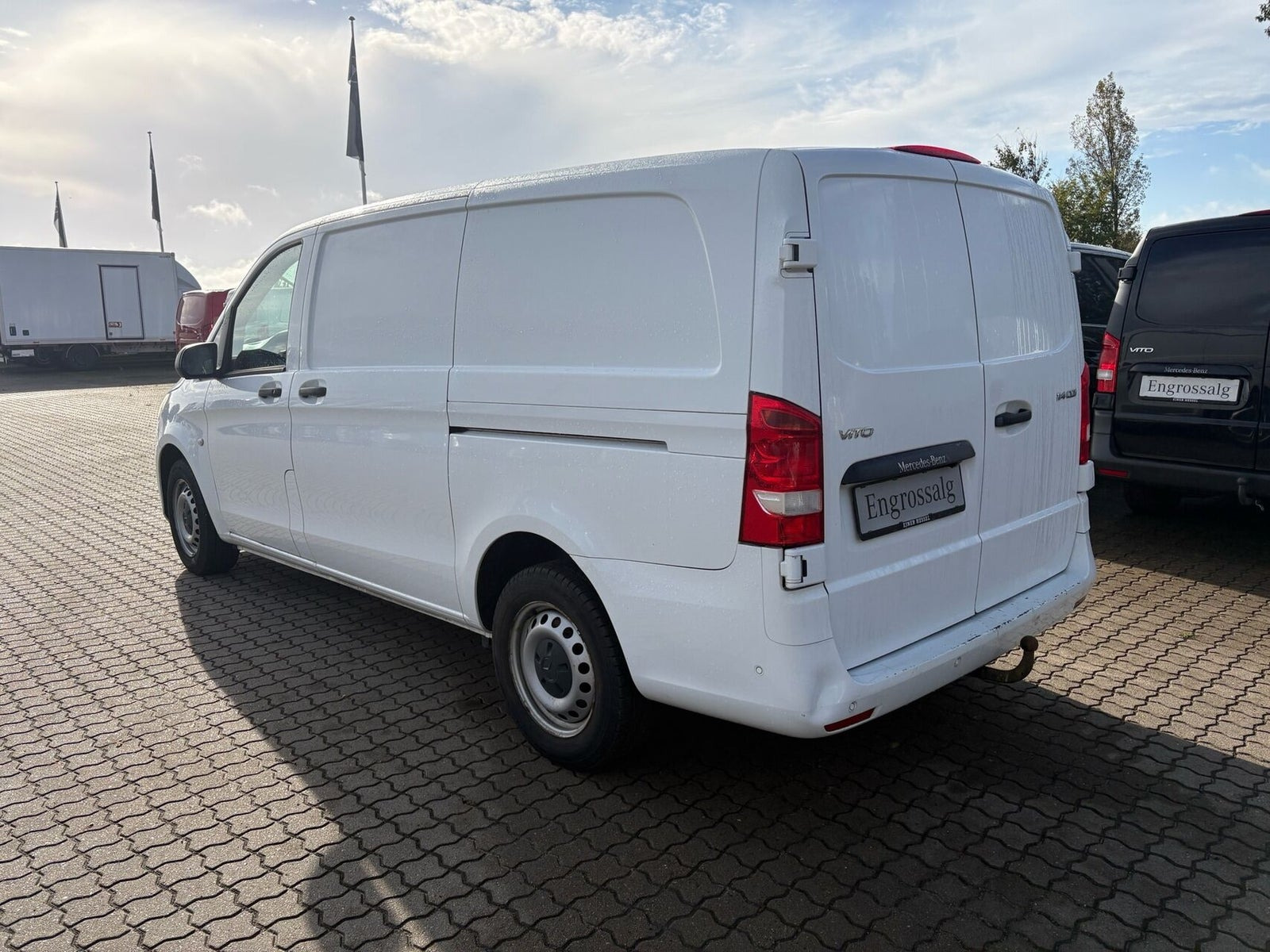 Hvid Mercedes Vito 114 fra 2022