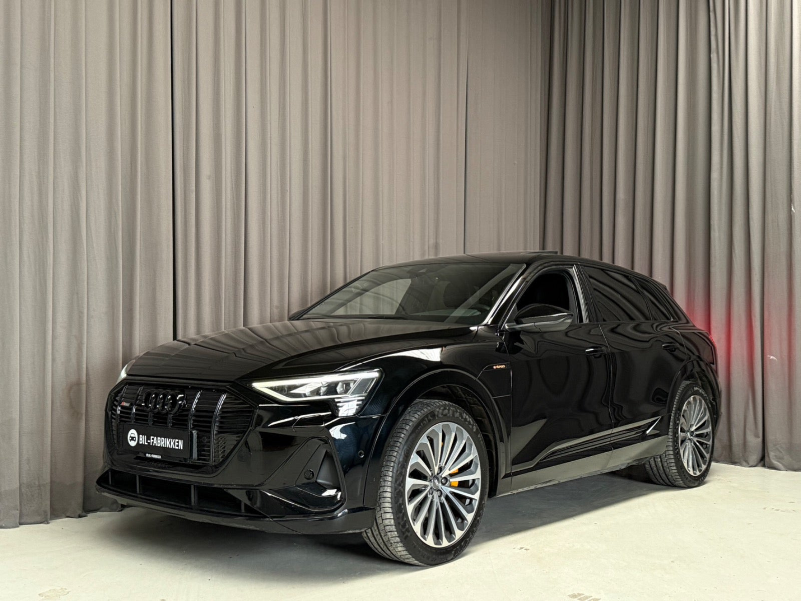 Sort Audi e-tron fra 2020