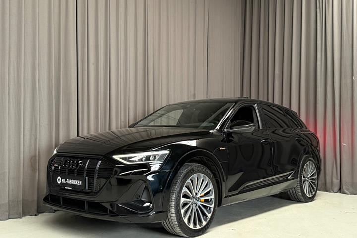Sort Audi e-tron fra 2020