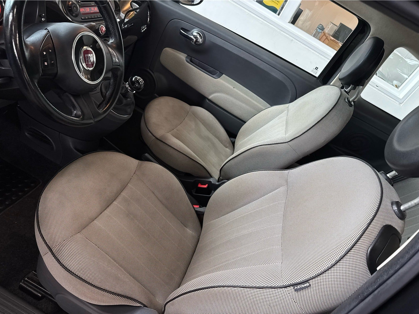 Sort Fiat 500C fra 2011