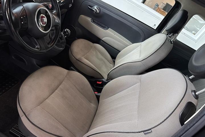 Sort Fiat 500C fra 2011