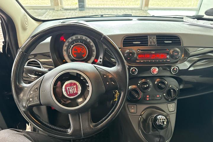 Sort Fiat 500C fra 2011