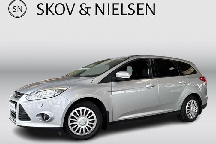 Sølv Ford Focus fra 2012 set udefra
