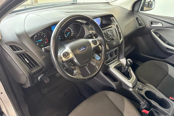 Sølv Ford Focus fra 2012