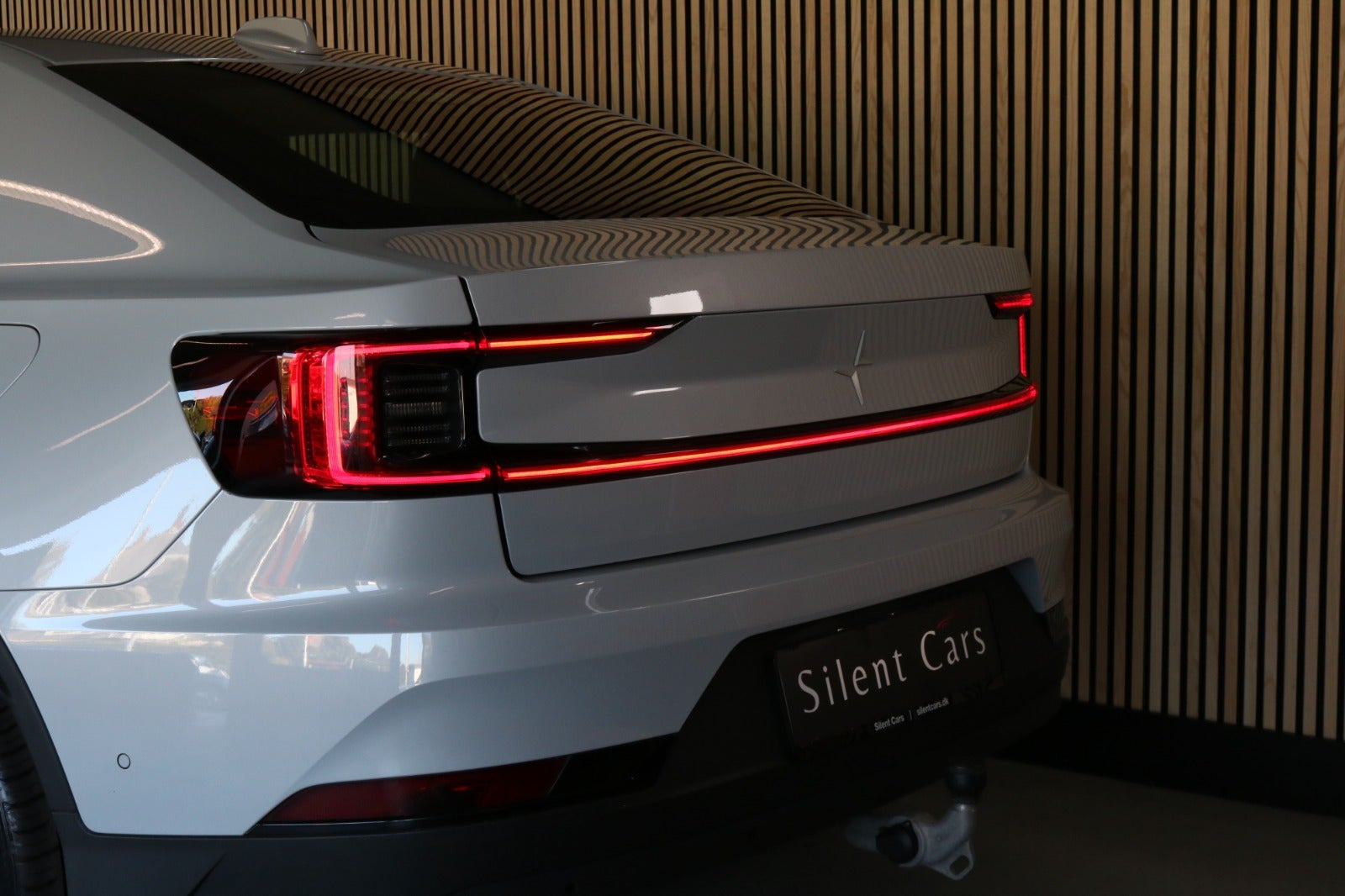 Grå Polestar 2 fra 2022