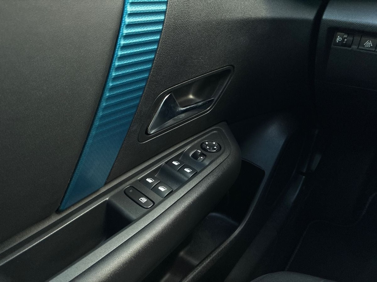 Blå Citroën ë-C4 fra 2022