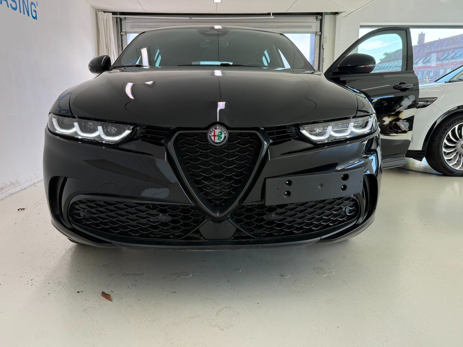 Sort Alfa Romeo Tonale fra 2024