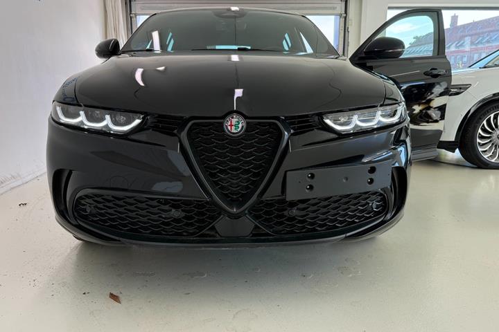 Sort Alfa Romeo Tonale fra 2024