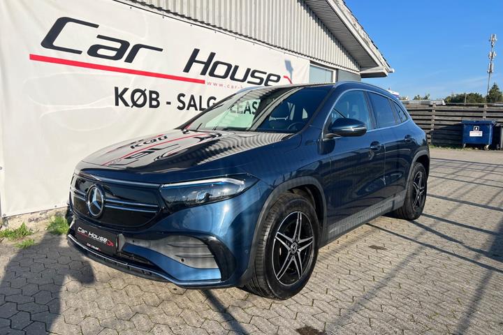 Blå Mercedes EQA250 fra 2022