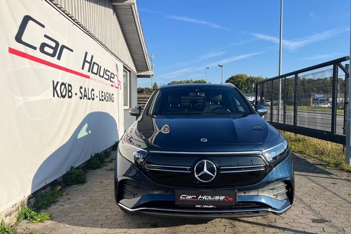 Blå Mercedes EQA250 fra 2022
