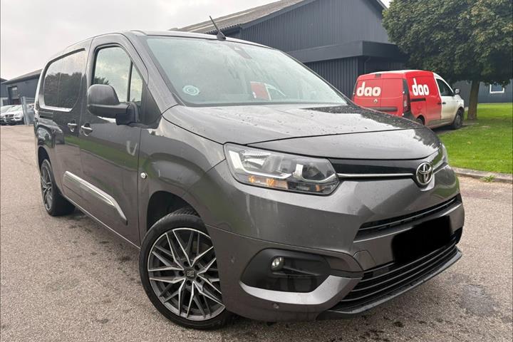 Sort Toyota ProAce City fra 2021
