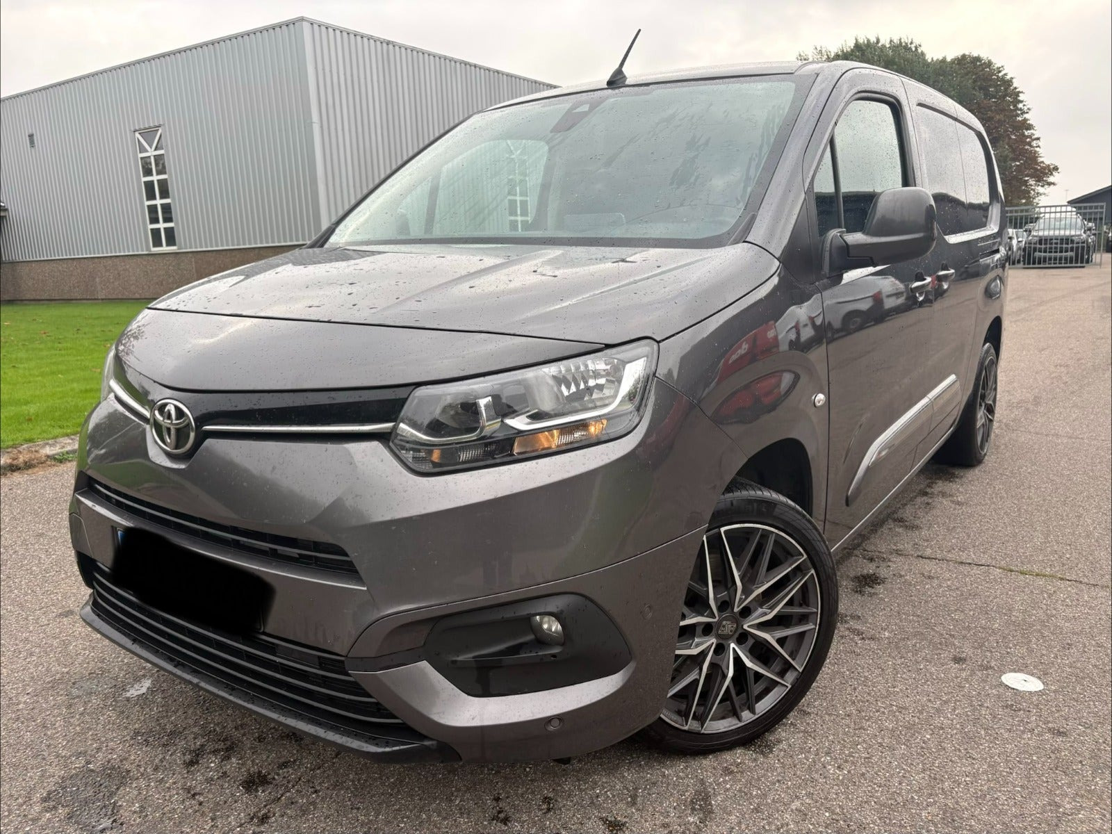 Sort Toyota ProAce City fra 2021