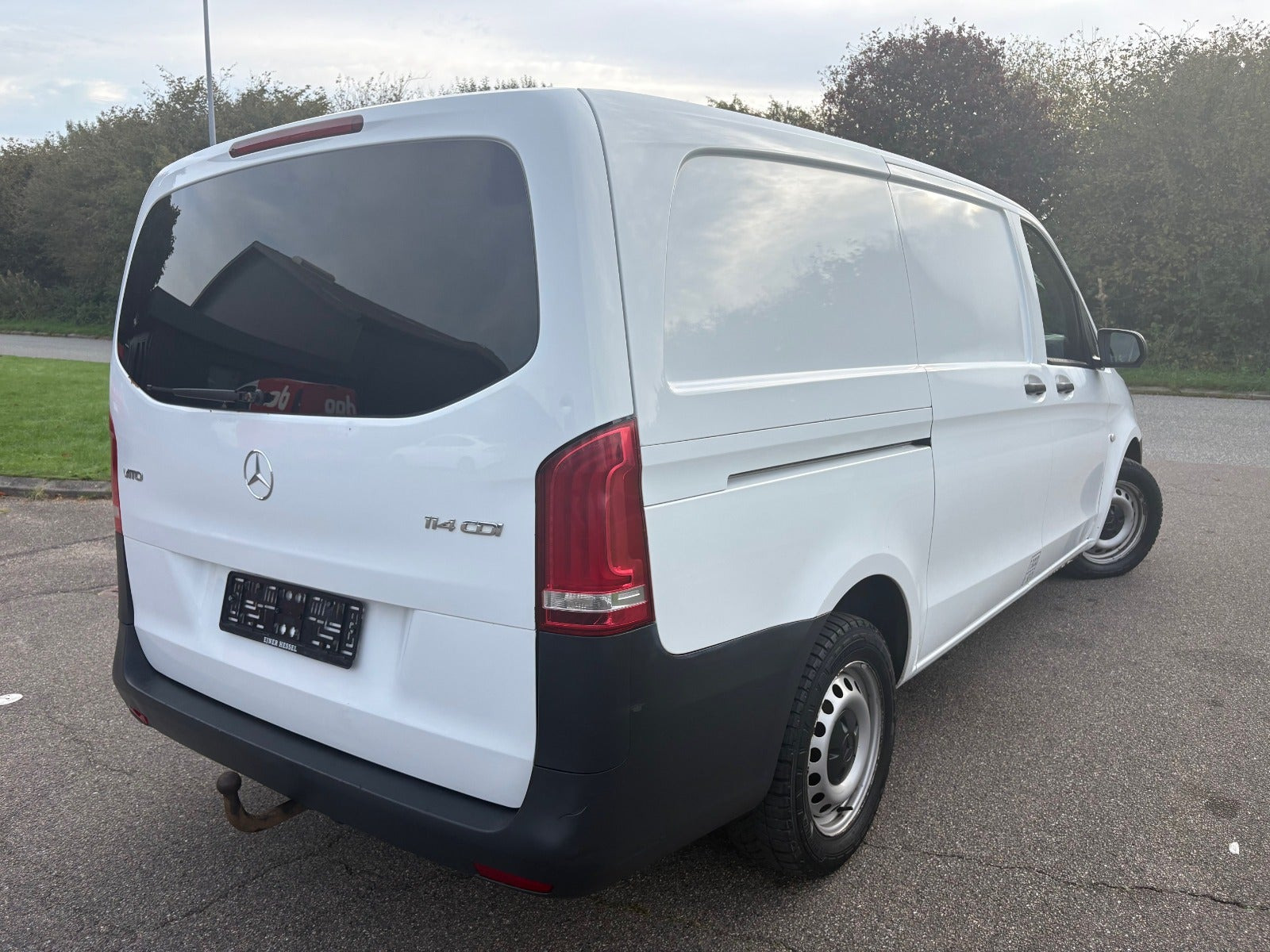 Hvid Mercedes Vito 114 fra 2016