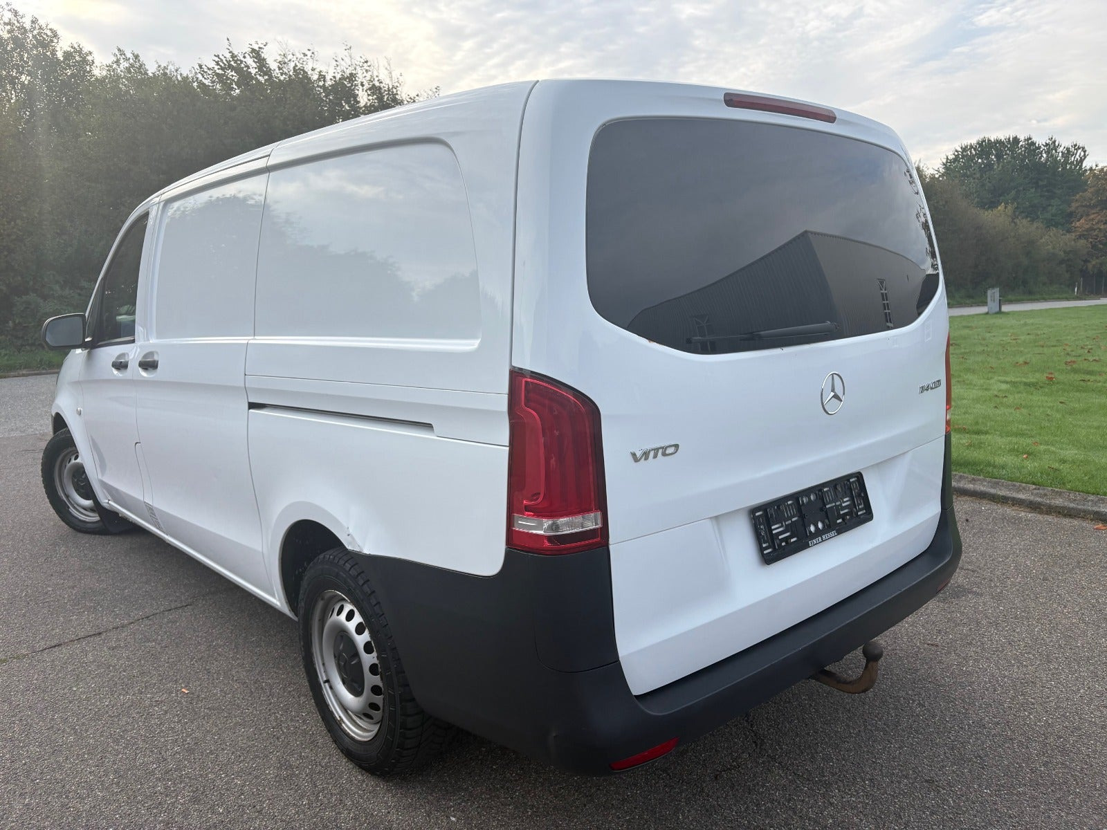 Hvid Mercedes Vito 114 fra 2016