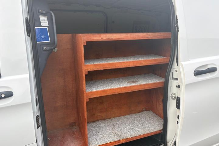 Hvid Mercedes Vito 114 fra 2016