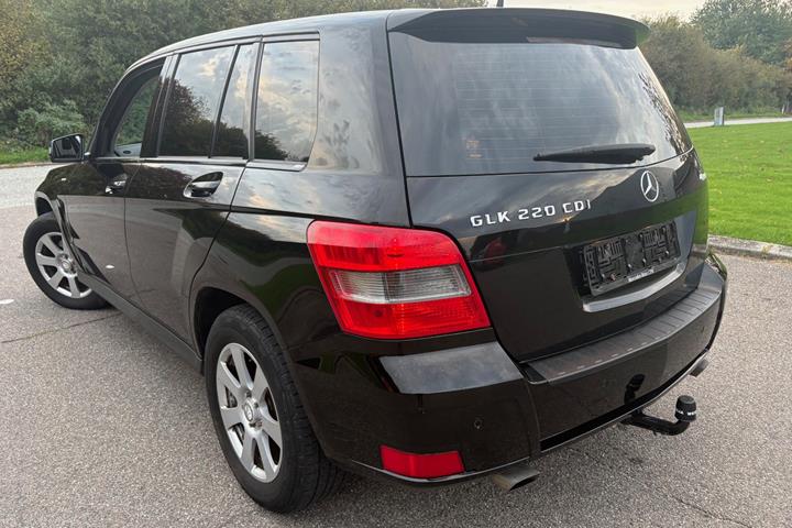 Sort Mercedes GLK220 fra 2011