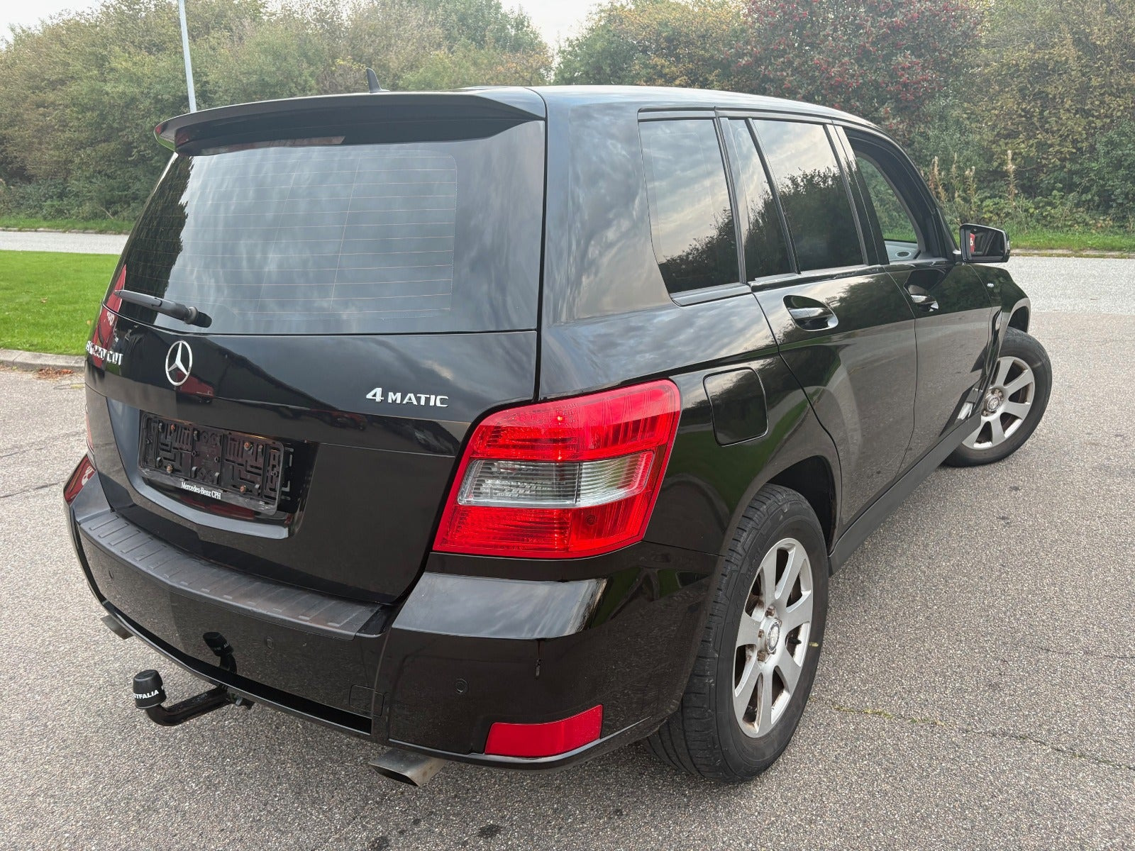 Sort Mercedes GLK220 fra 2011