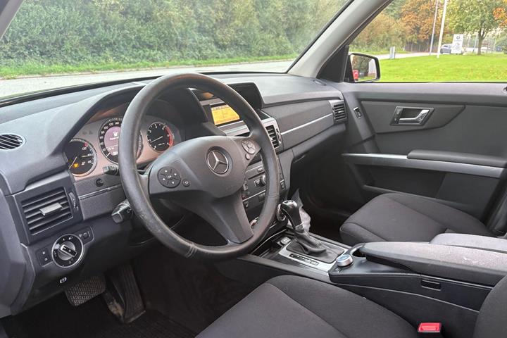 Sort Mercedes GLK220 fra 2011