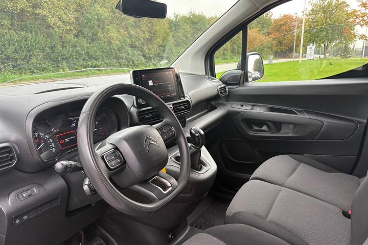 Hvid Citroën Berlingo fra 2021