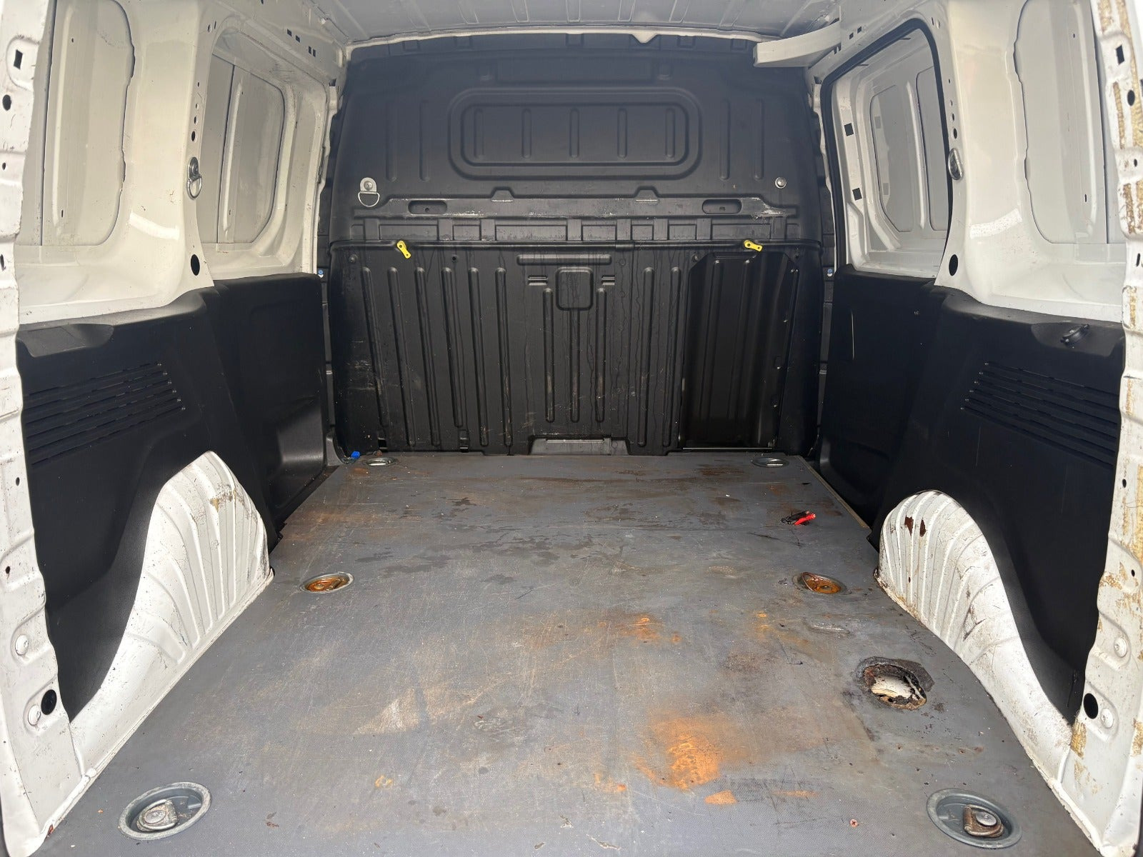 Hvid Citroën Berlingo fra 2021