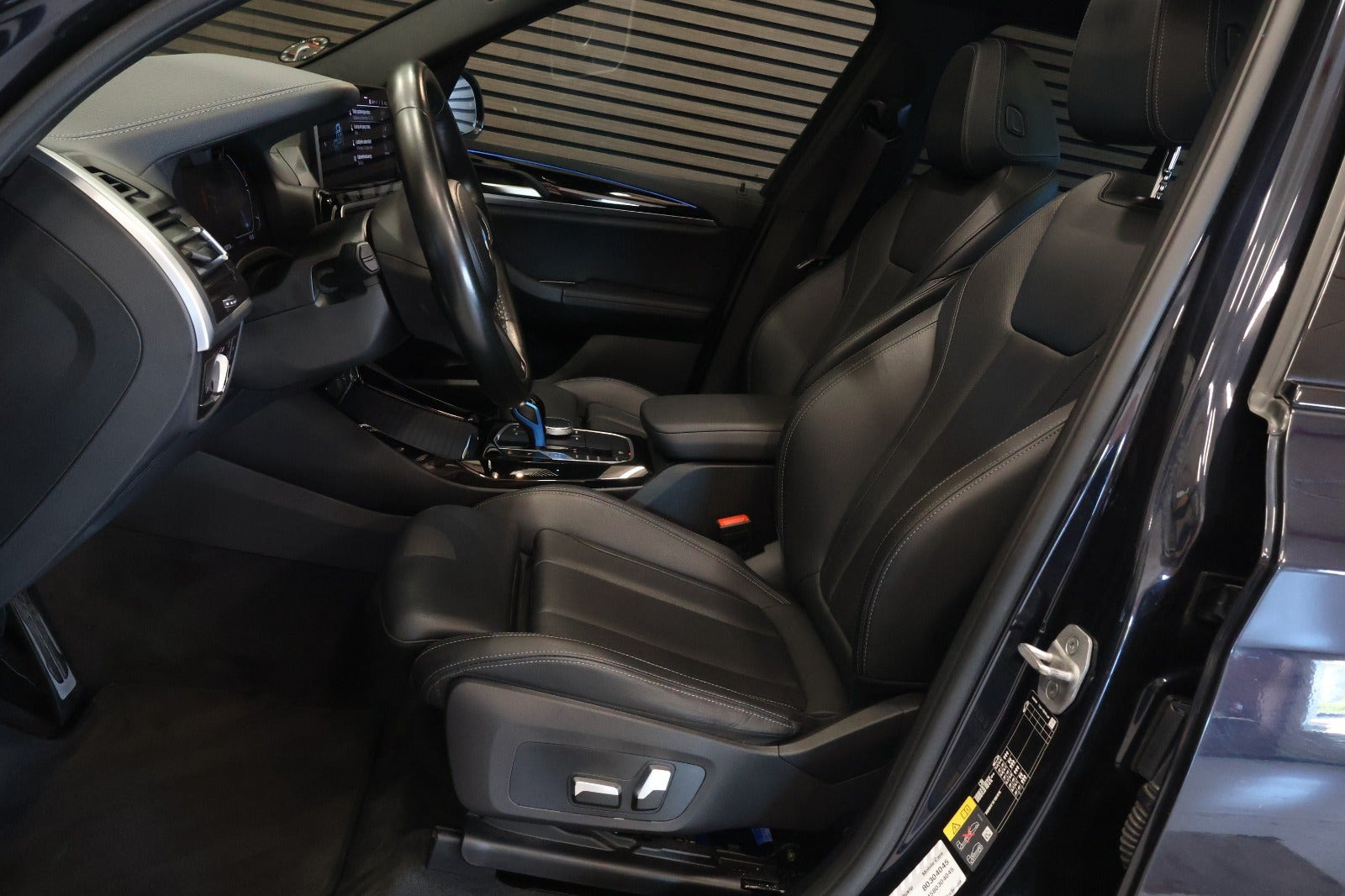 Sort BMW iX3 fra 2022