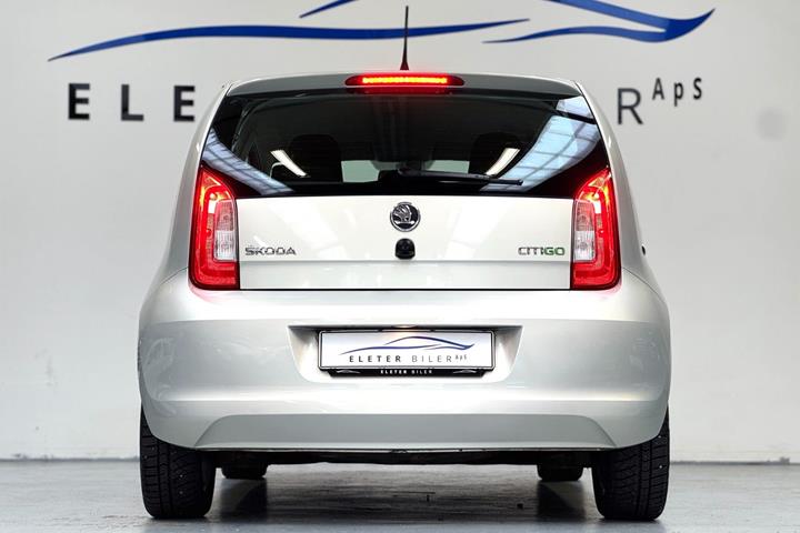 Grå Skoda Citigo fra 2014