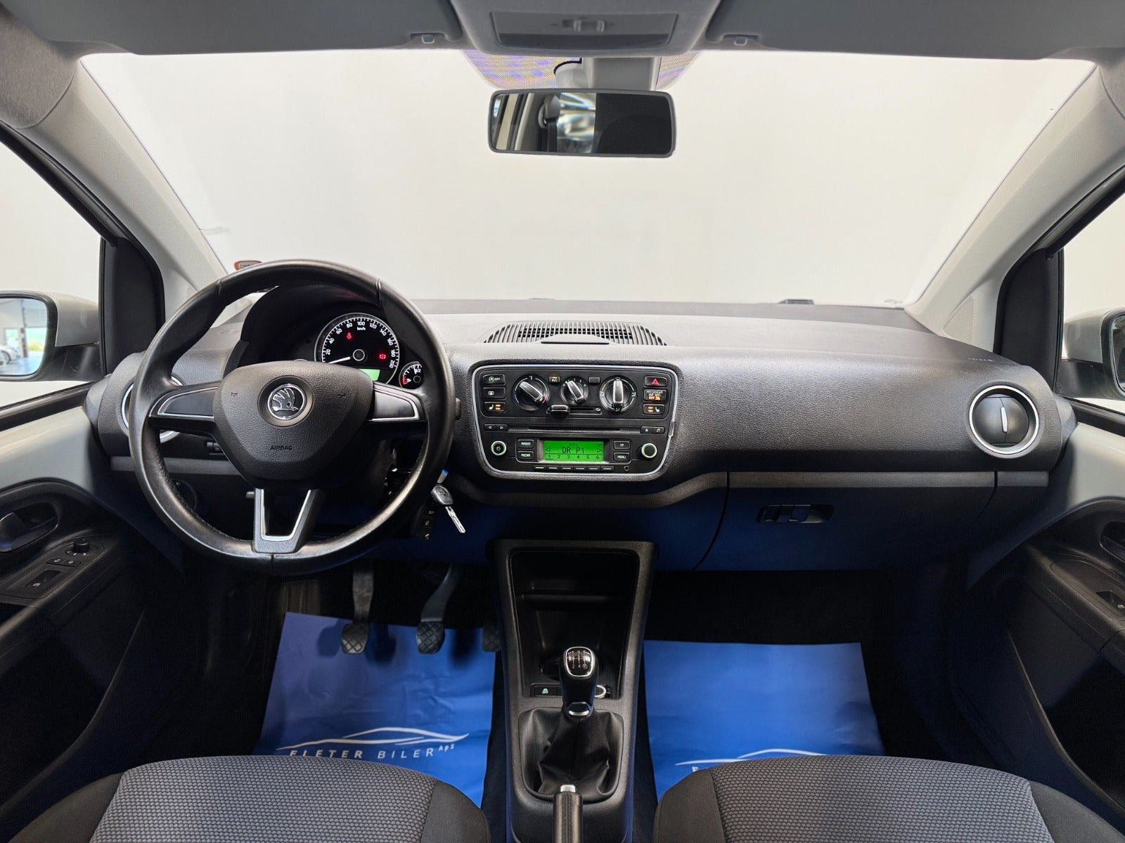 Grå Skoda Citigo fra 2014