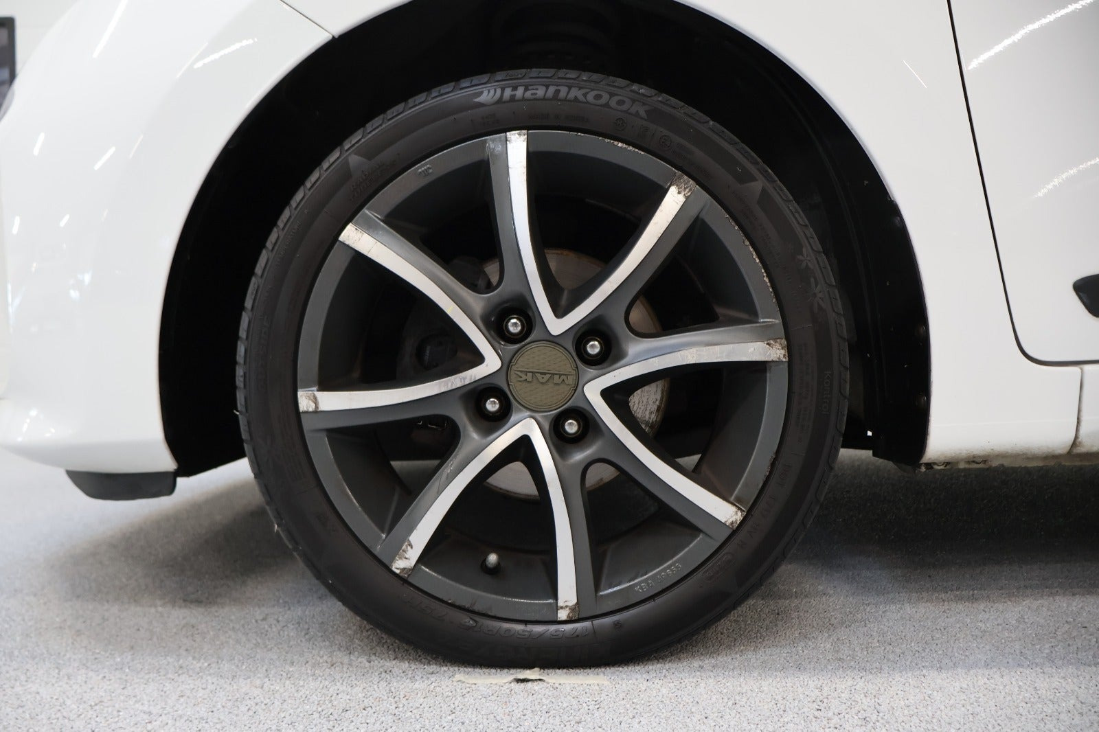Hvid Hyundai i10 fra 2016