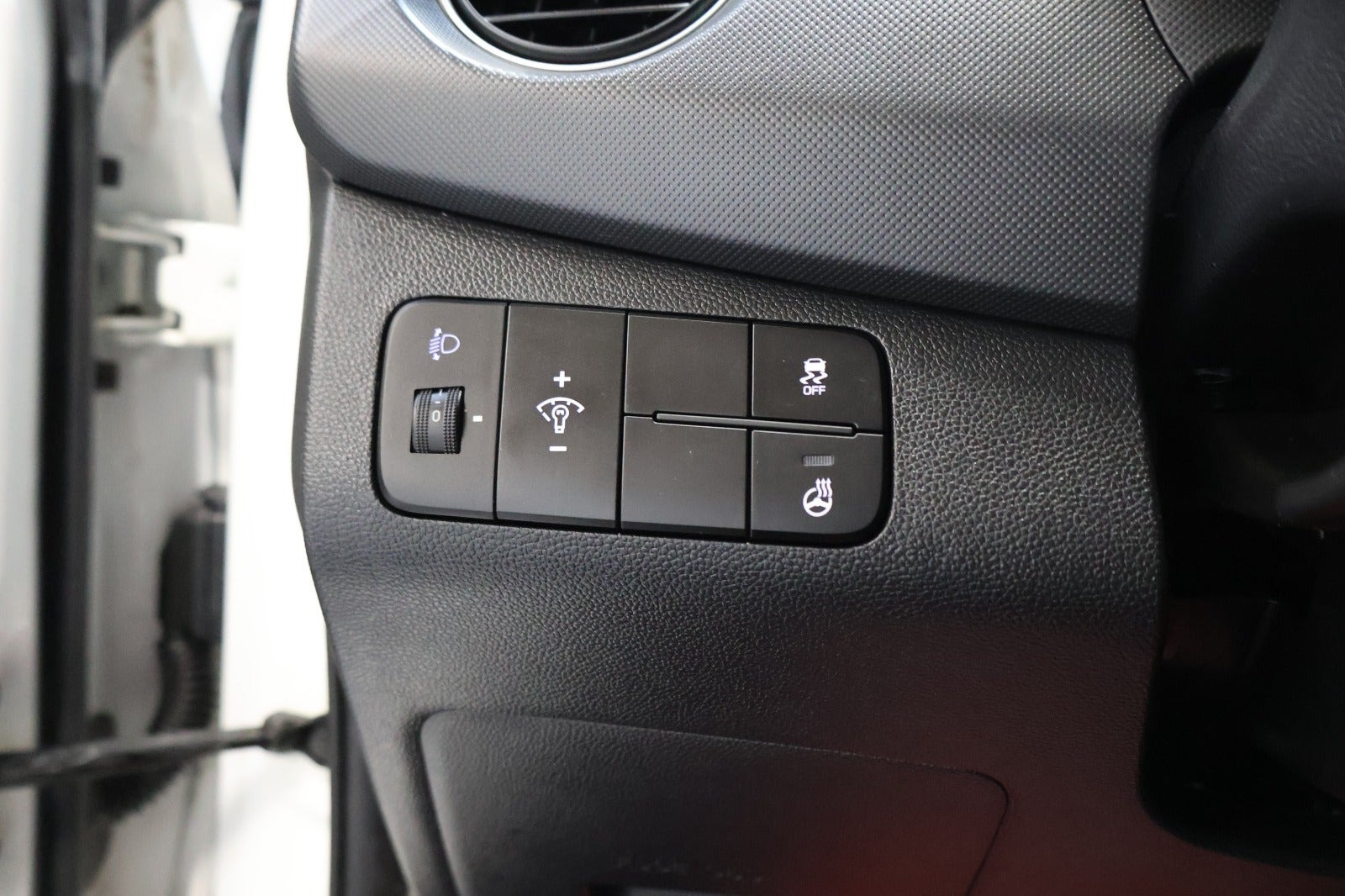 Hvid Hyundai i10 fra 2016
