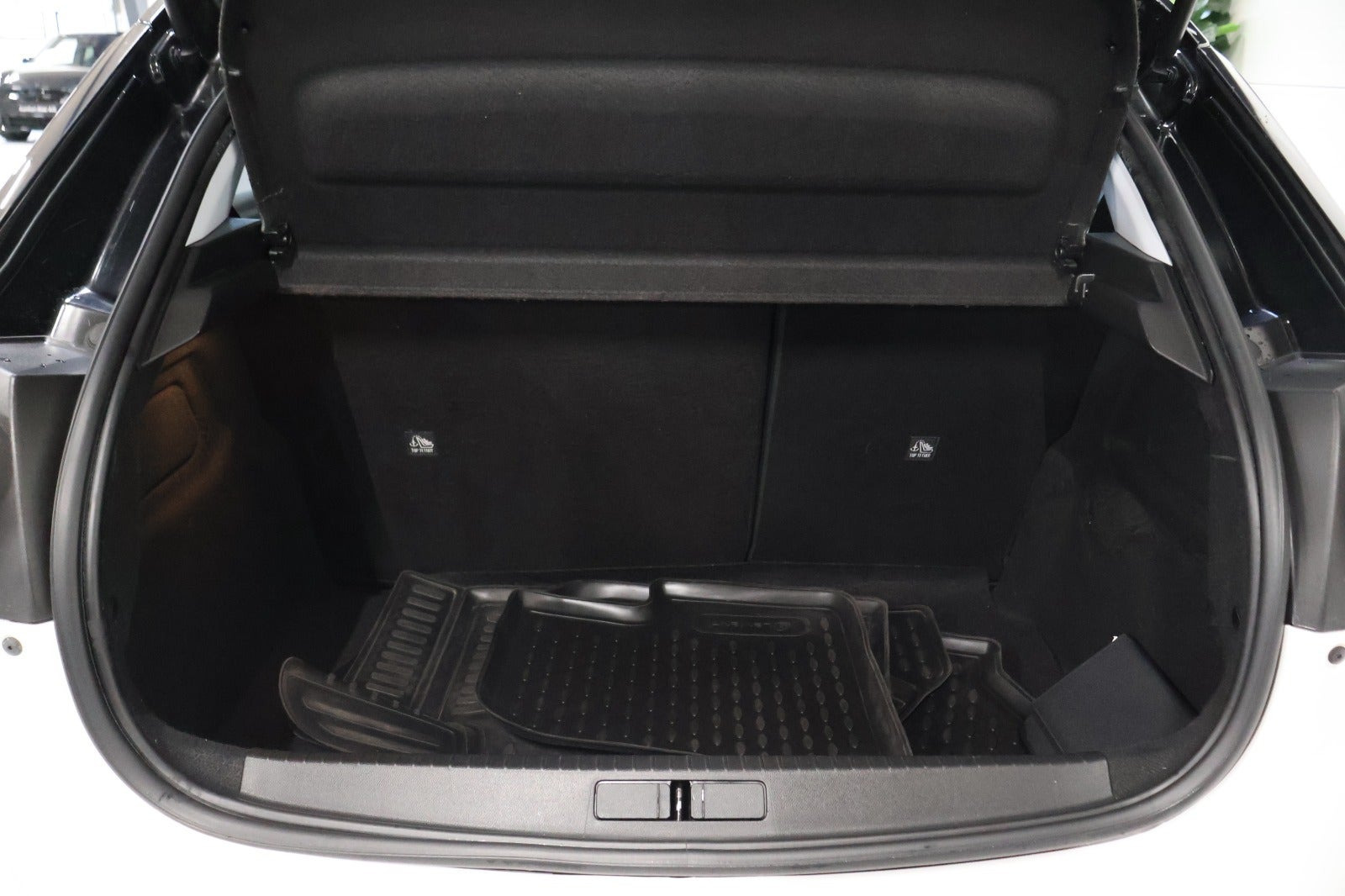 Hvid Opel Corsa fra 2021
