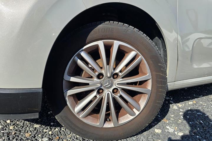 Beige Citroën C3 fra 2019