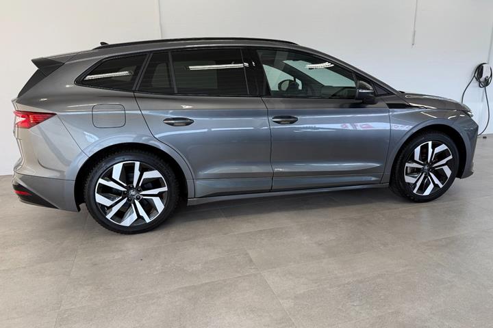 Grå Skoda Enyaq fra 2026