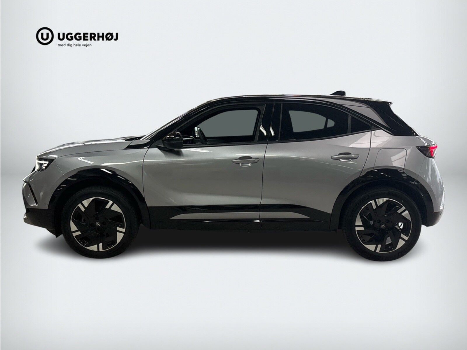 Sølv Opel Mokka-e fra 2025