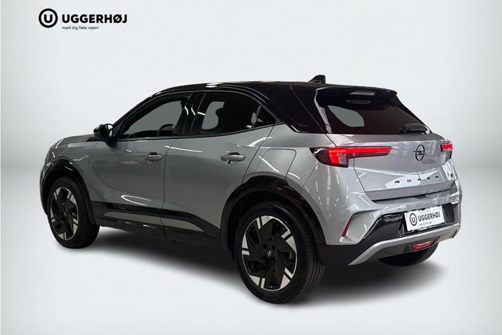Sølv Opel Mokka-e fra 2025