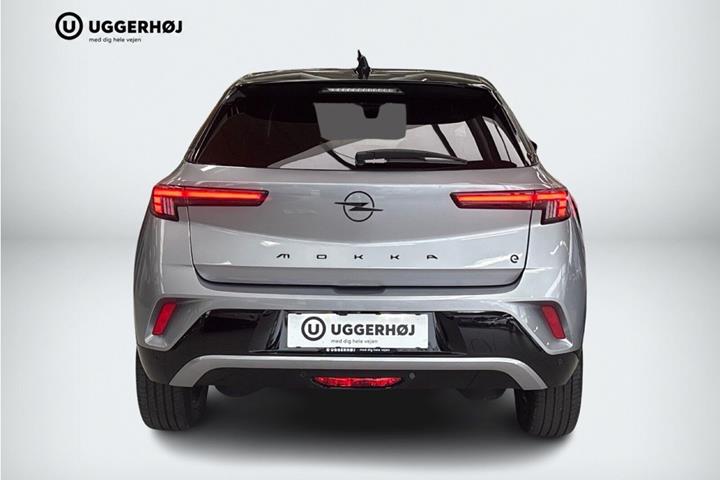 Sølv Opel Mokka-e fra 2025