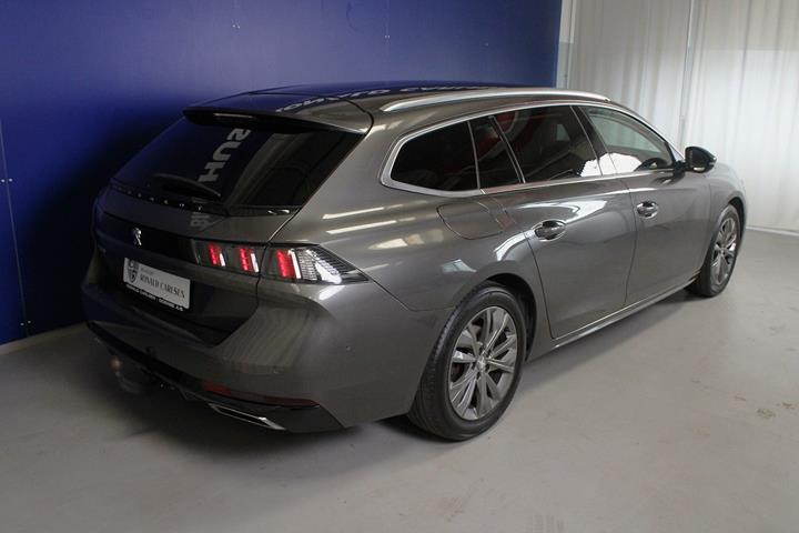 Grå Peugeot 508 fra 2019