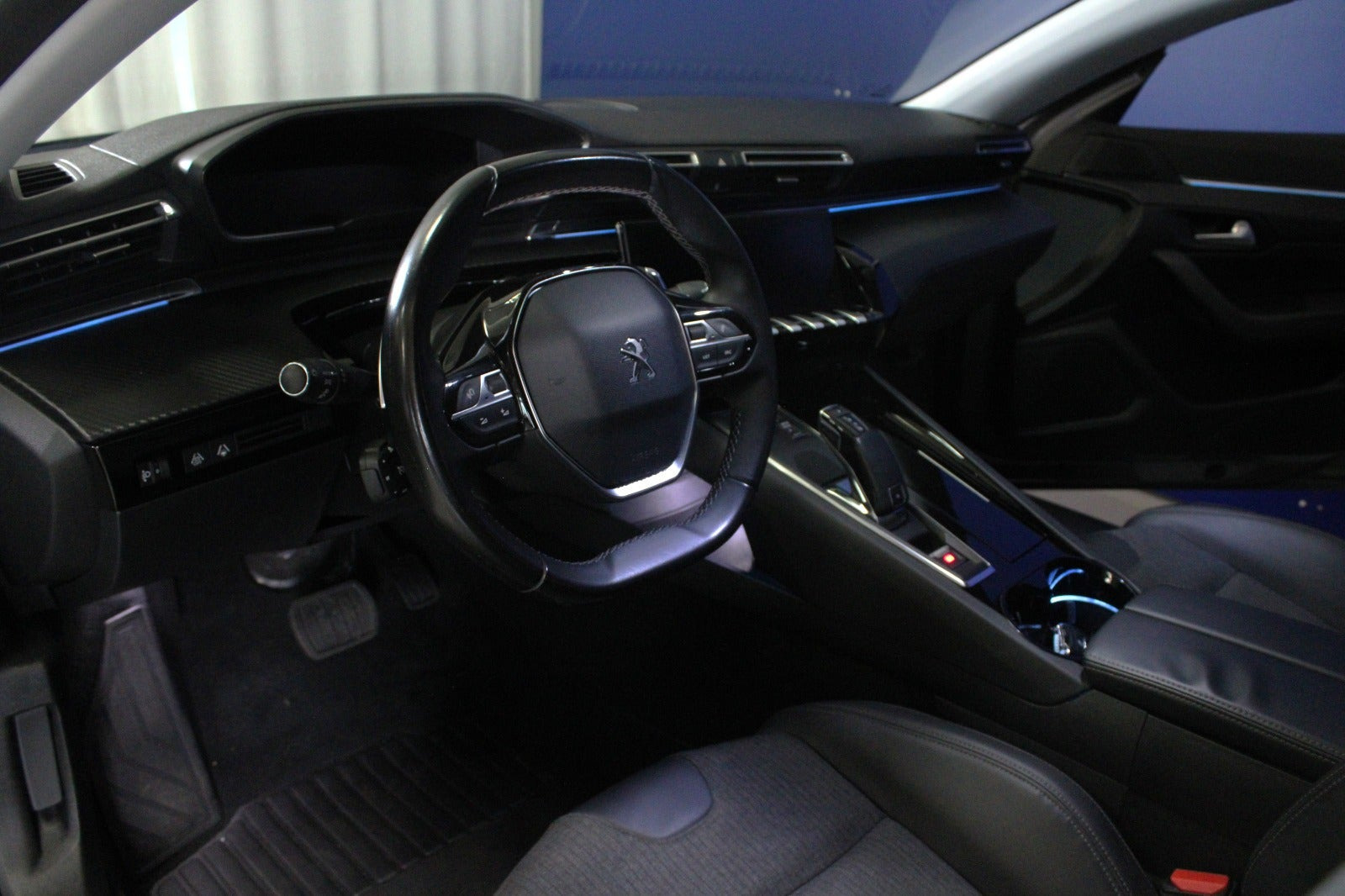 Grå Peugeot 508 fra 2019
